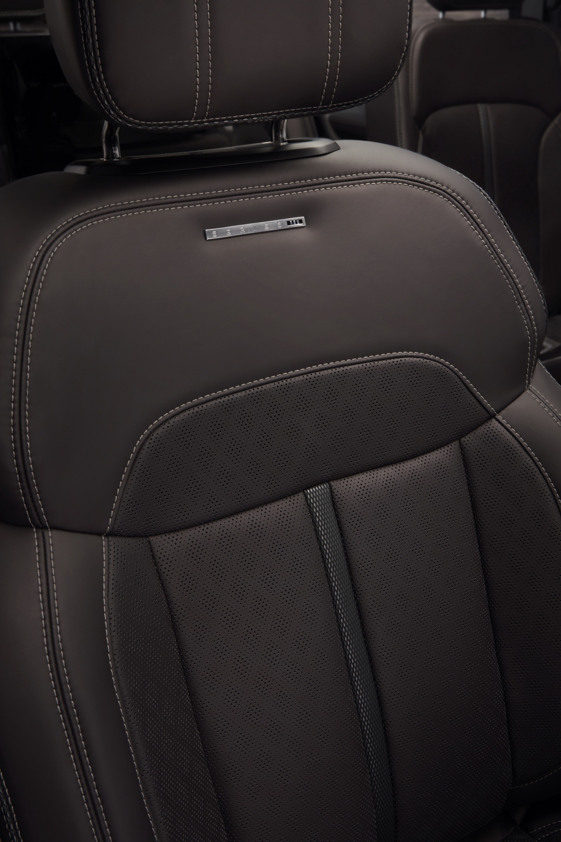 Download 2022 Jeep Grand Wagoneer Concept - Interior, Seats HD Phone Wallpaper 1920x2880 #55