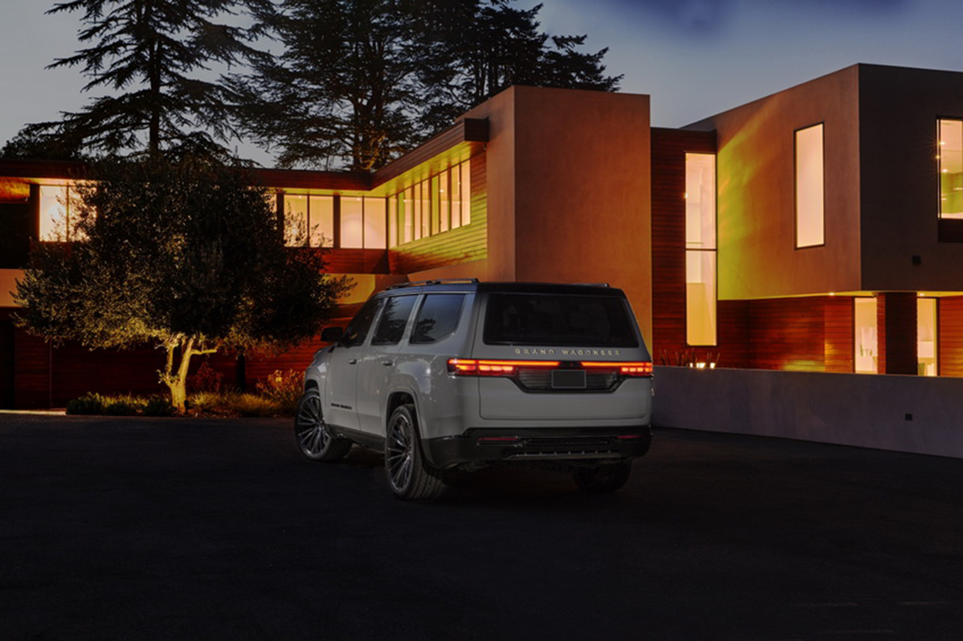 Download 2022 Jeep Grand Wagoneer Concept - Rear Three-Quarter HD Wallpaper 1921x1280 #20