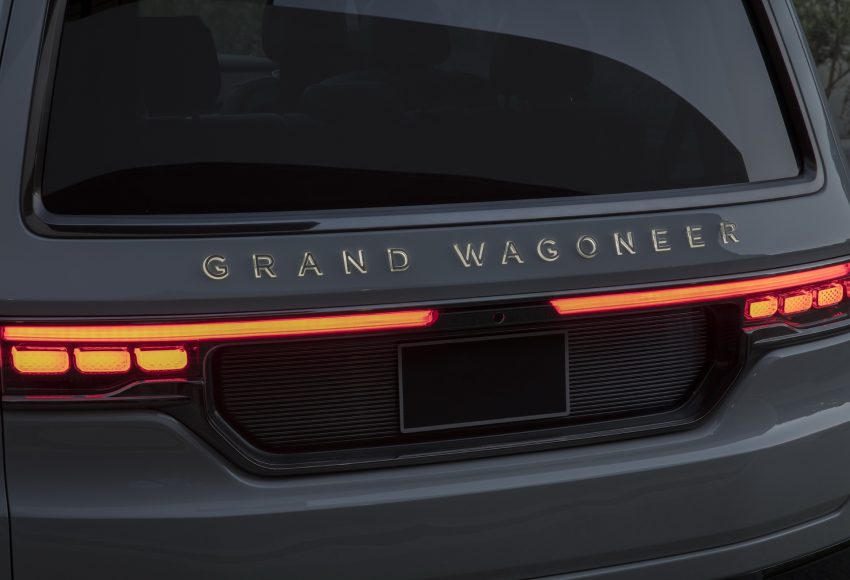 2022 Jeep Grand Wagoneer Concept - Rear Wallpaper 850x580 #36