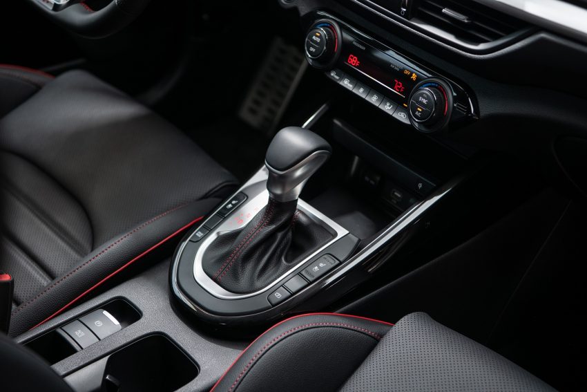 2022 Kia Forte GT - Central Console Wallpaper 850x567 #21