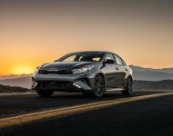 2022 Kia Forte GT - Front Three-Quarter Wallpaper 190x150