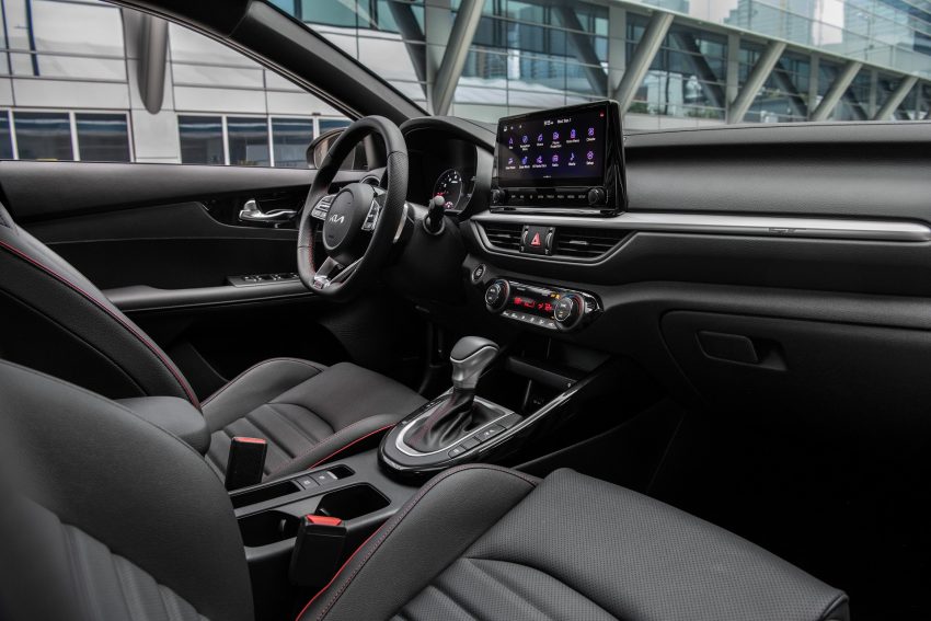 2022 Kia Forte GT - Interior Wallpaper 850x567 #22