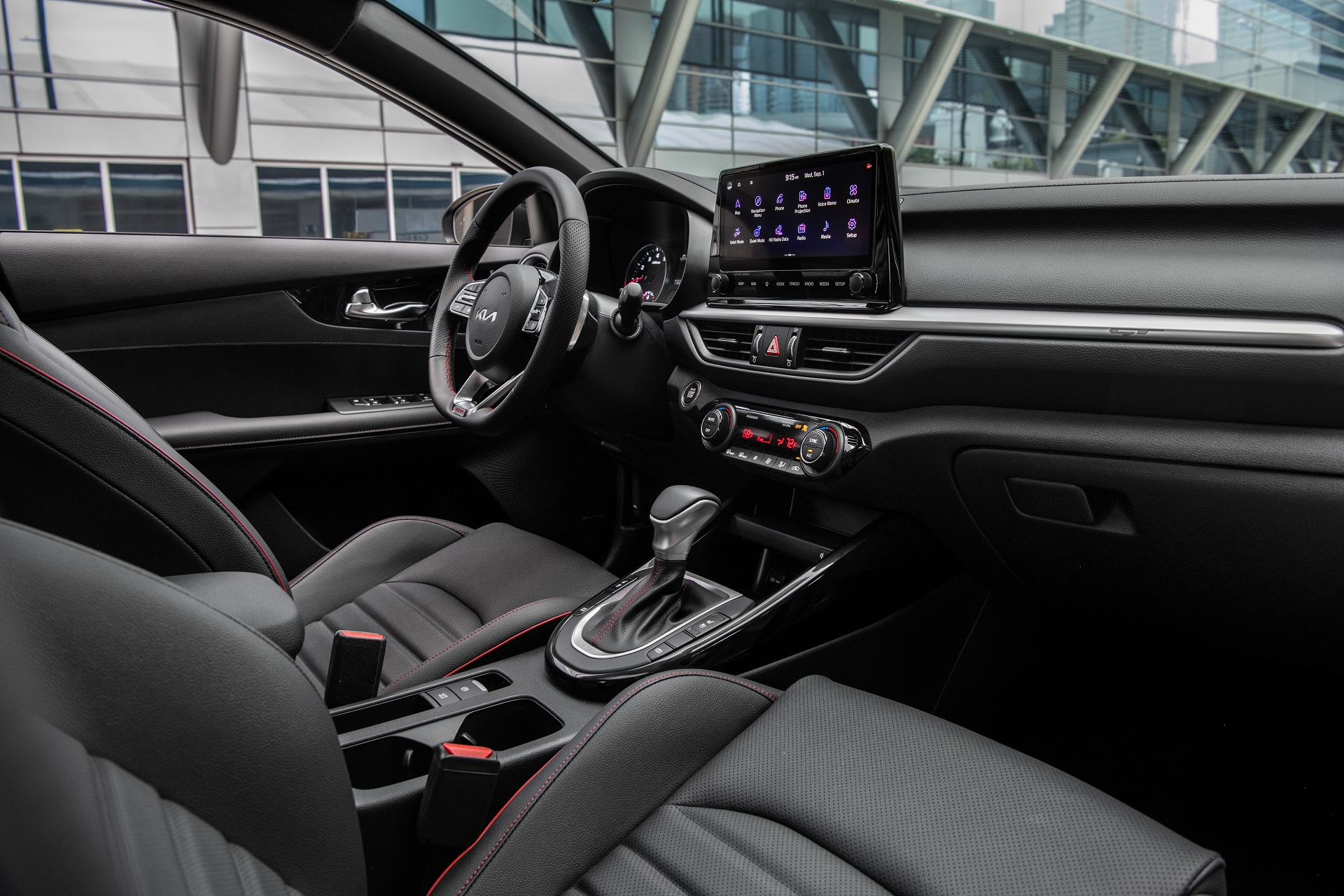 Download 2022 Kia Forte GT - Interior HD Wallpaper 1920x1280 #22