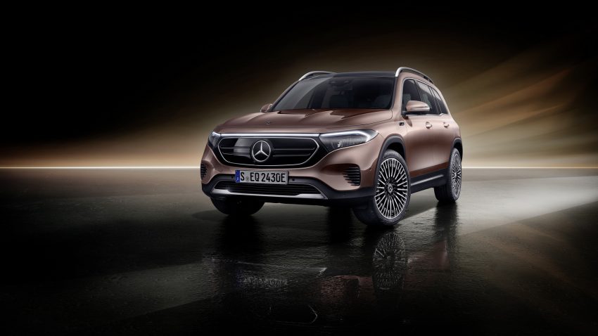 2022 Mercedes-Benz EQB 350 4Matic - Front Three-Quarter Wallpaper 850x478 #36