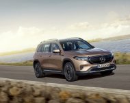 2022 Mercedes-Benz EQB 350 4Matic - Front Three-Quarter Wallpaper 190x150