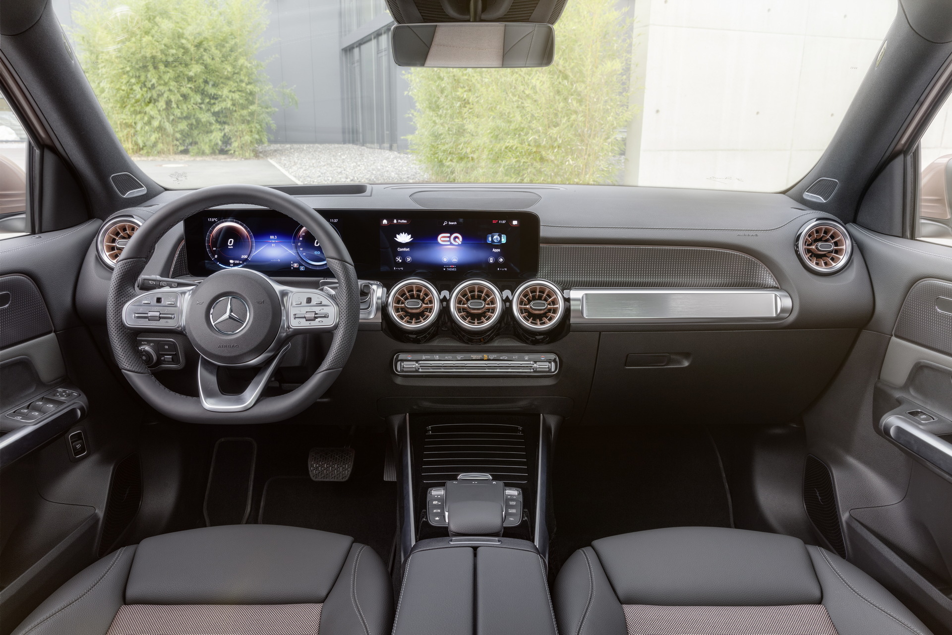 Download 2022 Mercedes-Benz EQB 350 4Matic - Interior, Cockpit HD Wallpaper 1920x1280 #33