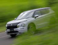 2022 Mitsubishi Outlander PHEV - Front Three-Quarter Wallpaper 190x150