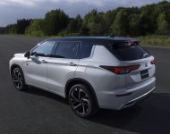2022 Mitsubishi Outlander PHEV - Rear Three-Quarter Wallpaper 190x150