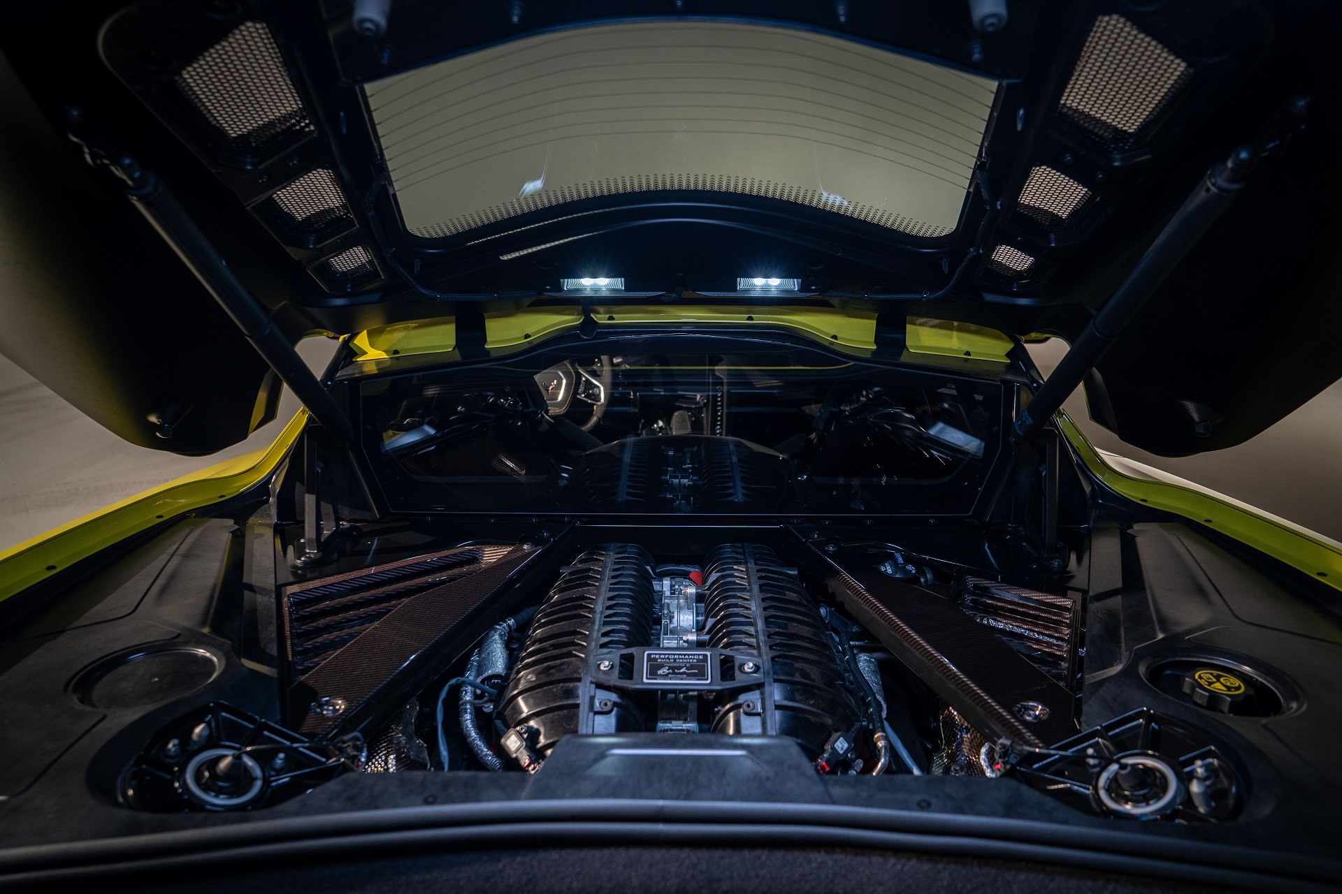 Download 2023 Chevrolet Corvette Z06 - Engine HD Wallpaper 1920x1280 #37