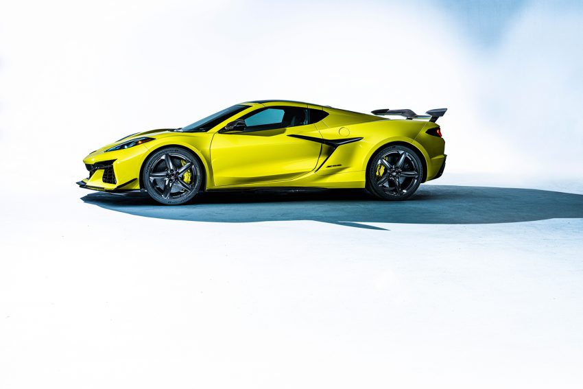 2023 Chevrolet Corvette Z06 - Side Wallpaper 850x567 #24