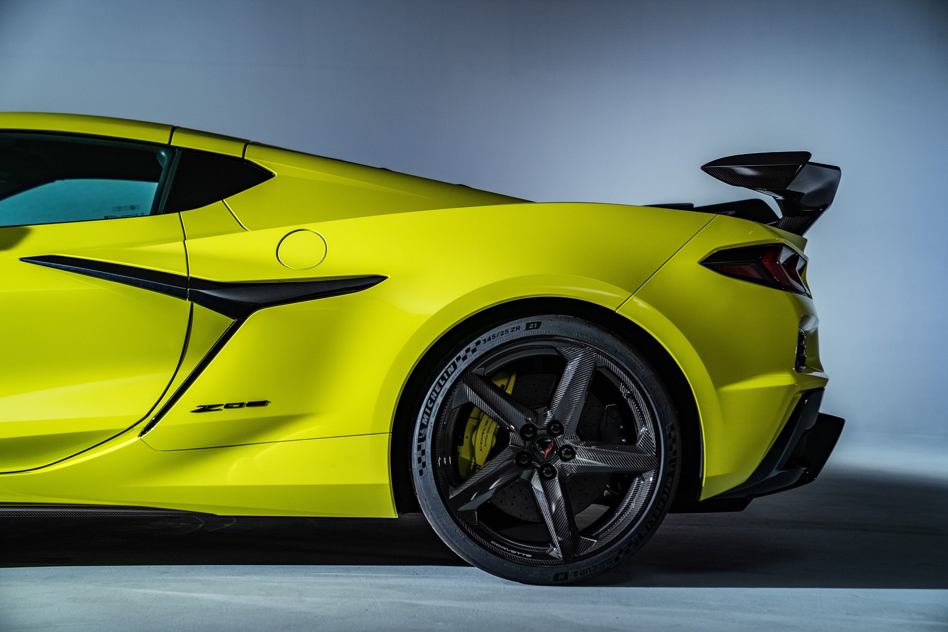 Download 2023 Chevrolet Corvette Z06 - Wheel HD Wallpaper 1920x1280 #31