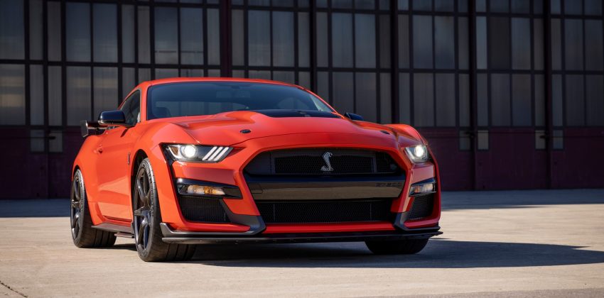 2022 Ford Mustang Shelby GT500 - Front Three-Quarter Wallpaper 850x420 #7