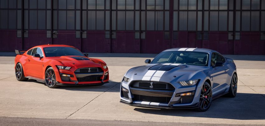 2022 Ford Mustang Shelby GT500 Heritage Edition and GT500 Wallpaper 850x406 #15