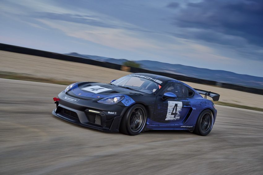 2022 Porsche 718 Cayman GT4 RS Clubsport - Front Three-Quarter Wallpaper 850x567 #3