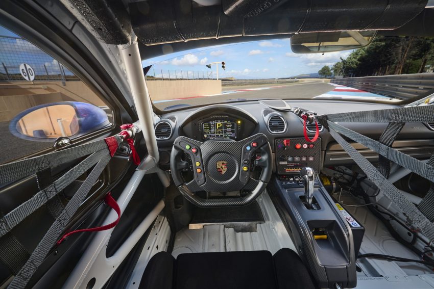 2022 Porsche 718 Cayman GT4 RS Clubsport - Interior, Cockpit Wallpaper 850x567 #30