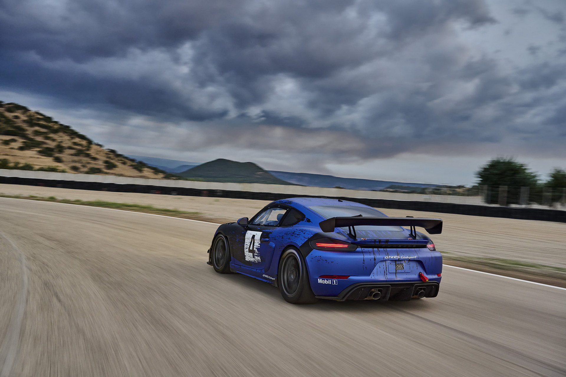 Download 2022 Porsche 718 Cayman GT4 RS Clubsport - Rear Three-Quarter HD Wallpaper 1920x1280 #8