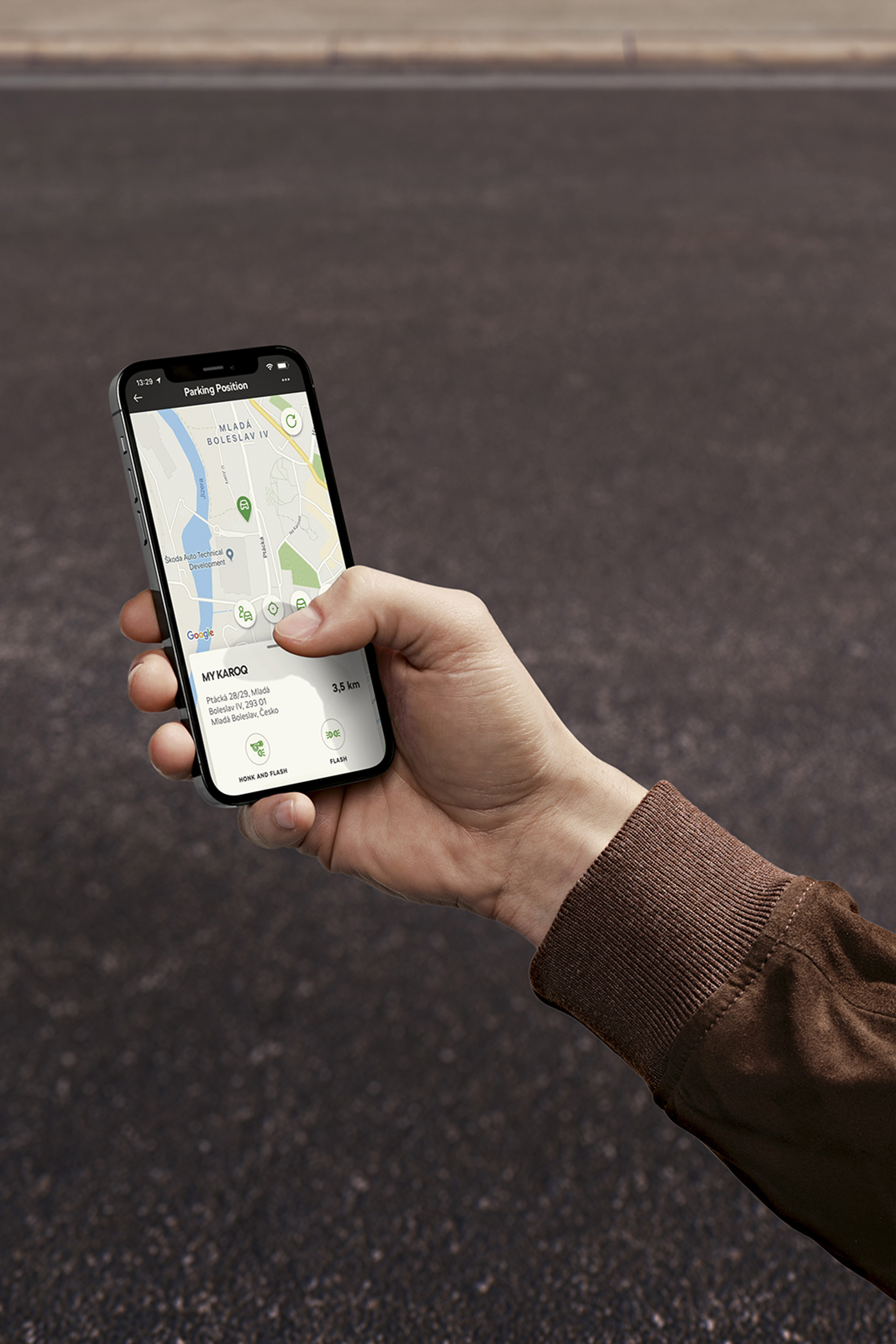 Download 2022 Skoda Karoq Style - Technology HD Phone Wallpaper 1920x2879 #140