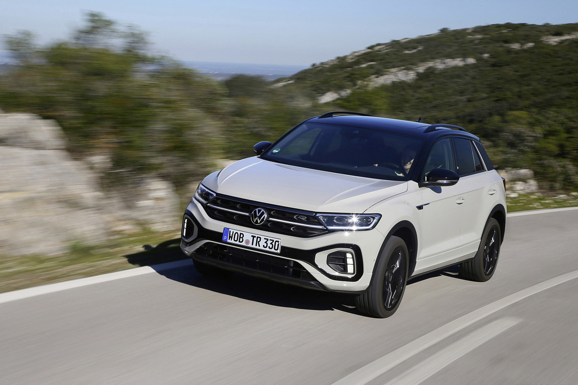 Download 2022 Volkswagen T-Roc - Front HD Wallpaper 1921x1281 #6