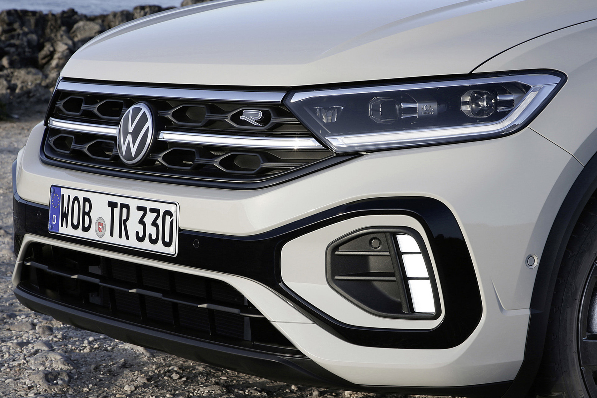 Download 2022 Volkswagen T-Roc - Front HD Wallpaper 1921x1280 #17