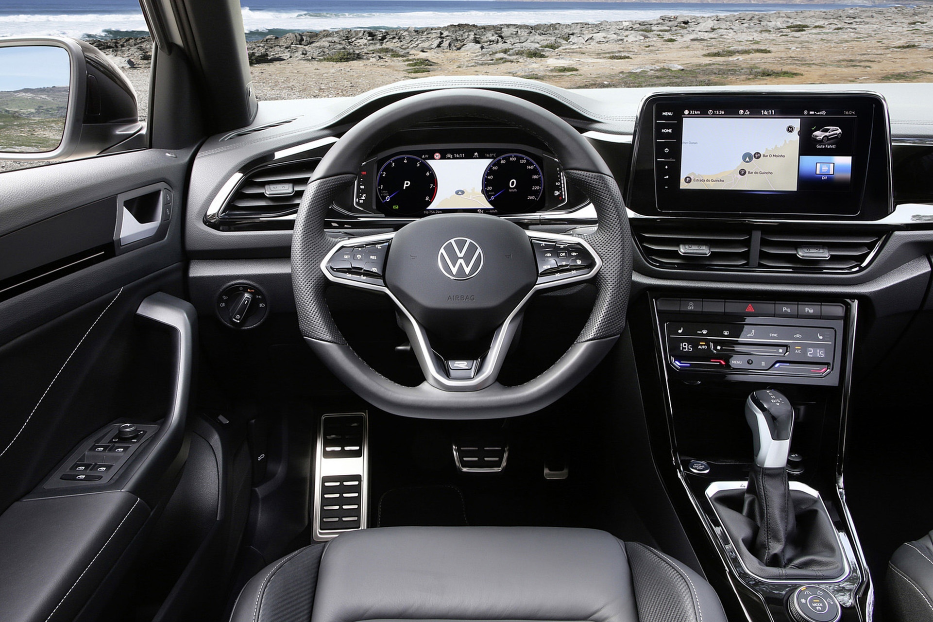 Download 2022 Volkswagen T-Roc - Interior, Cockpit HD Wallpaper 1921x1280 #22