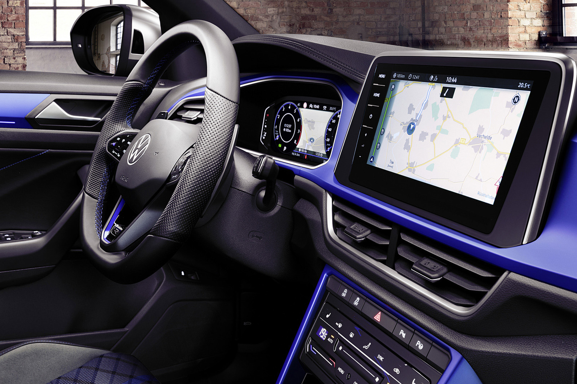 Download 2022 Volkswagen T-Roc R - Central Console HD Wallpaper 1921x1281 #31
