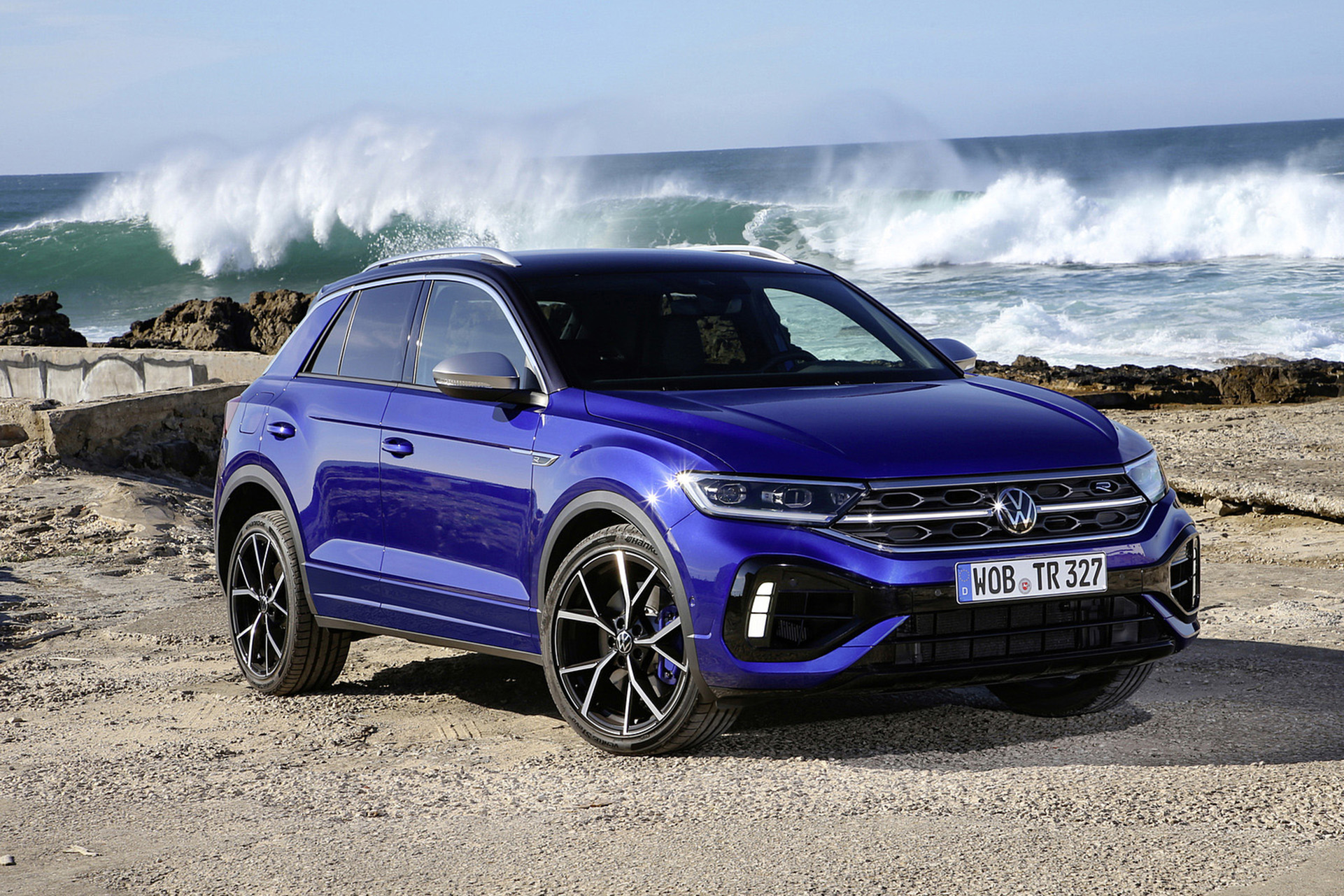 Download 2022 Volkswagen T-Roc R - Front Three-Quarter HD Wallpaper 1921x1281 #12