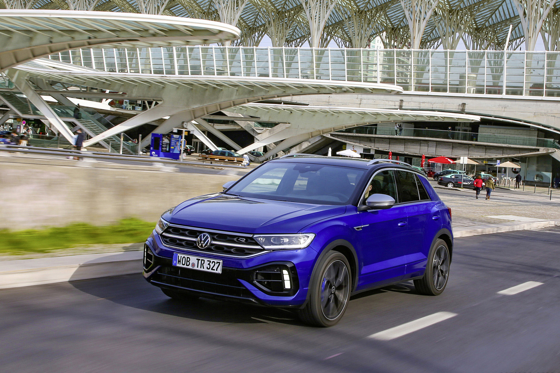 Download 2022 Volkswagen T-Roc R - Front Three-Quarter HD Wallpaper 1921x1281 #9