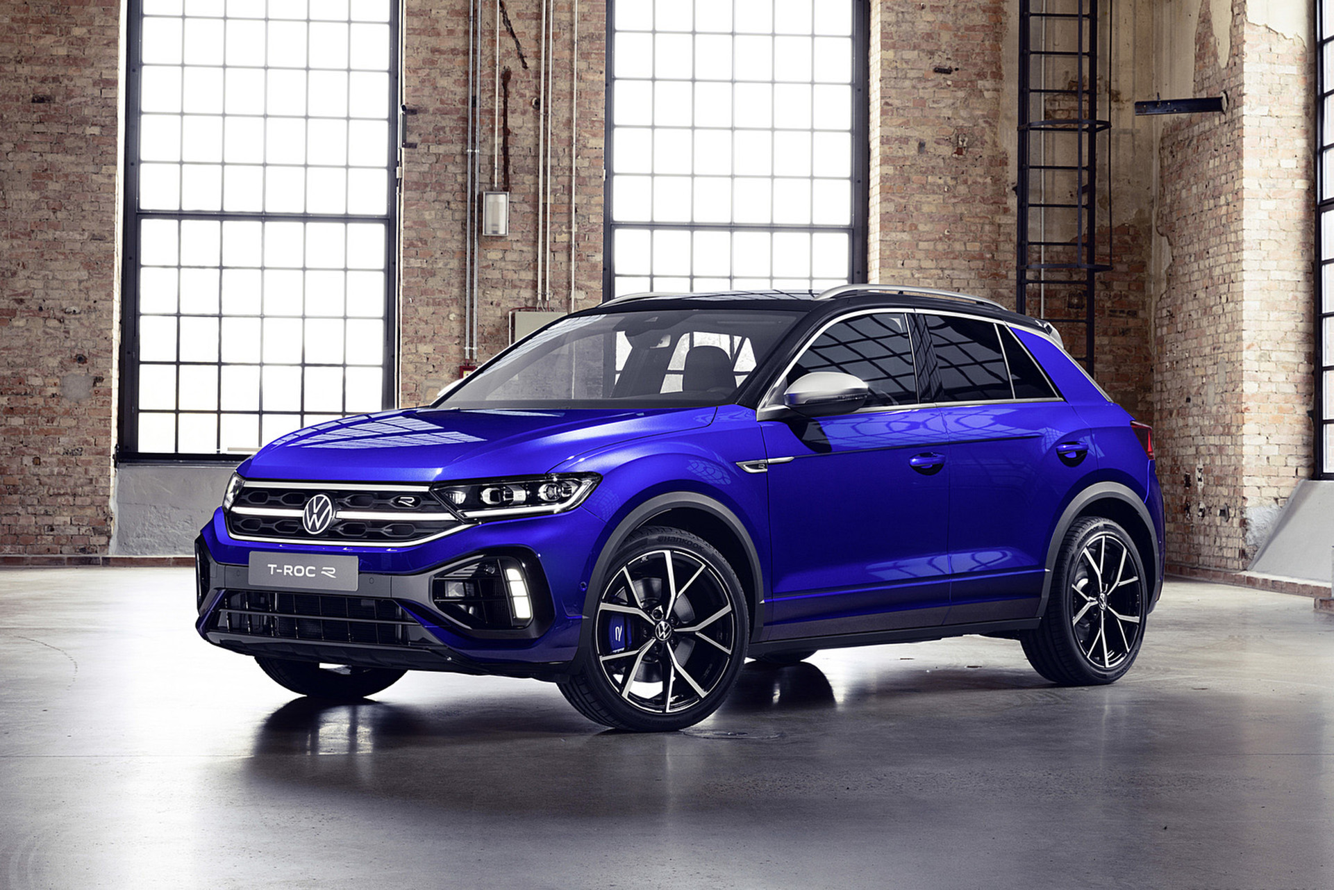 Download 2022 Volkswagen T-Roc R - Front Three-Quarter HD Wallpaper 1921x1281 #24