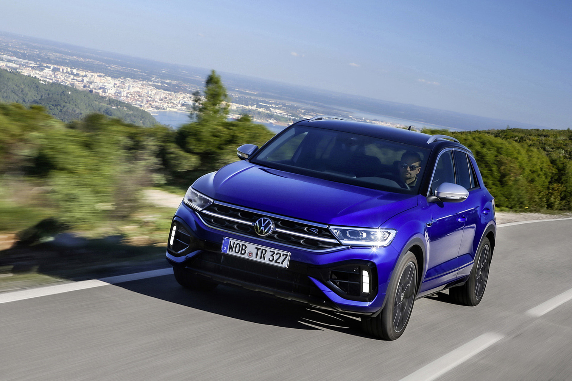 Download 2022 Volkswagen T-Roc R - Front HD Wallpaper 1921x1281 #1