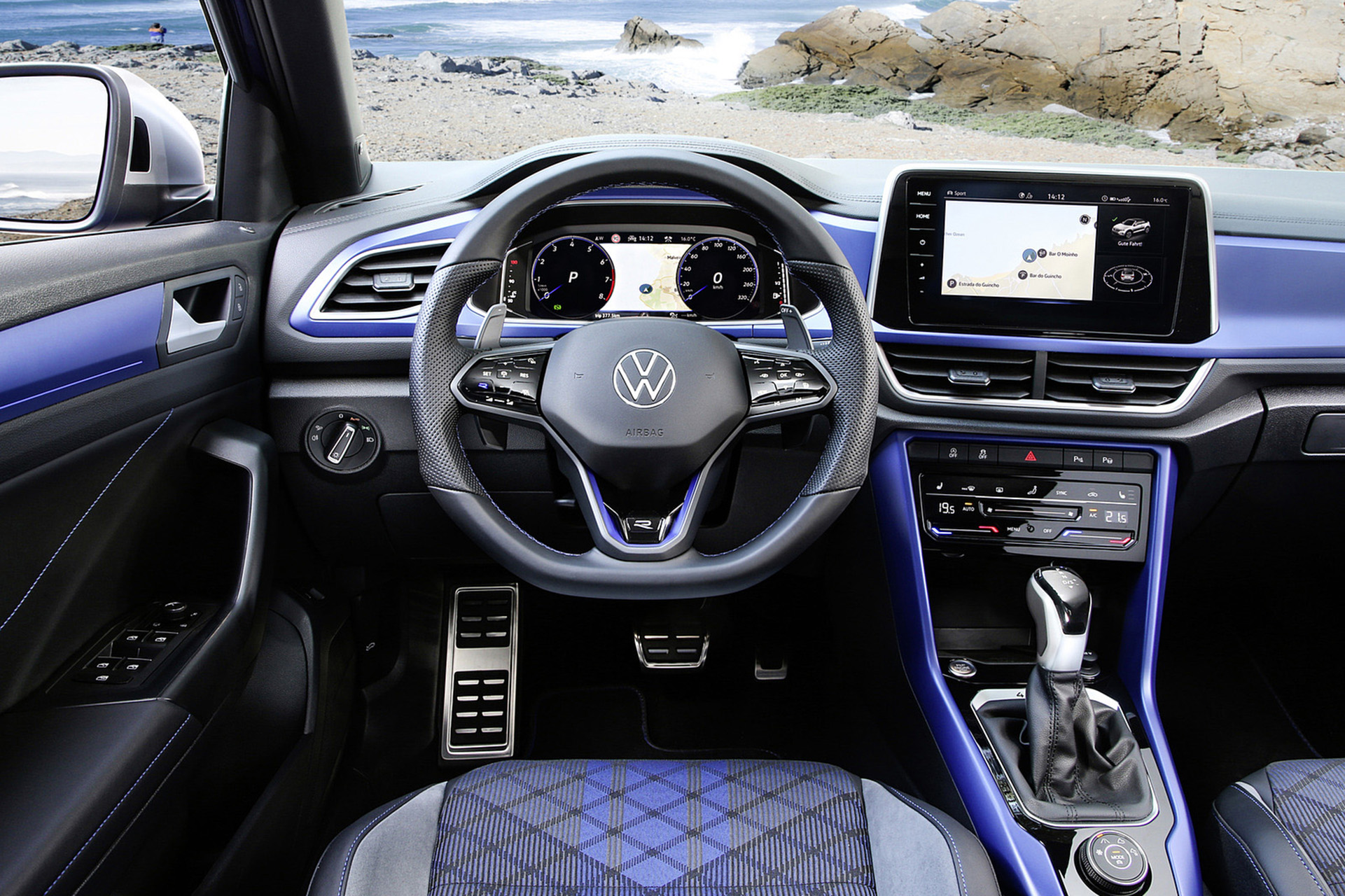 Download 2022 Volkswagen T-Roc R - Interior, Cockpit HD Wallpaper 1921x1280 #23