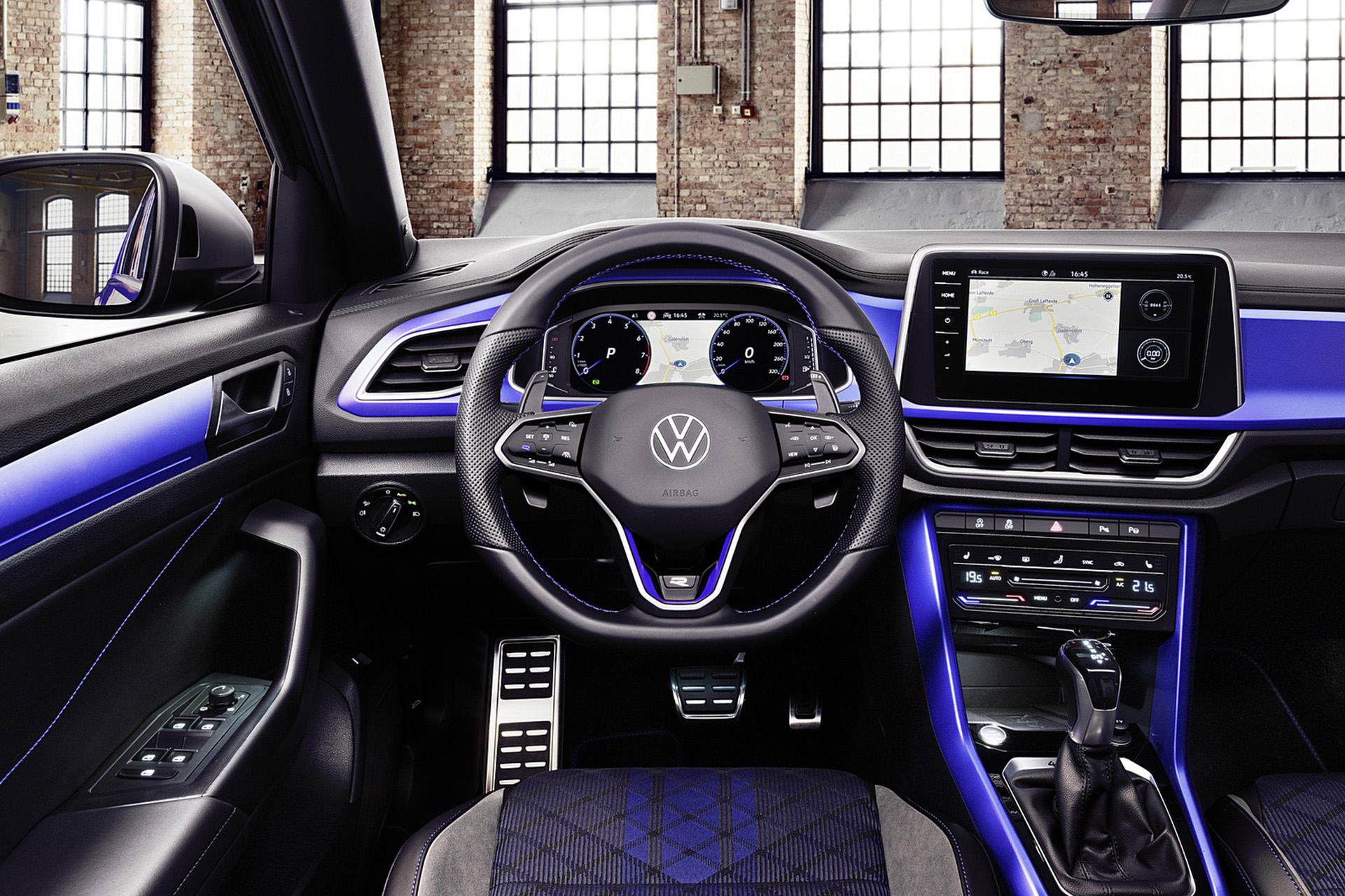 Download 2022 Volkswagen T-Roc R - Interior, Cockpit HD Wallpaper 1921x1280 #34