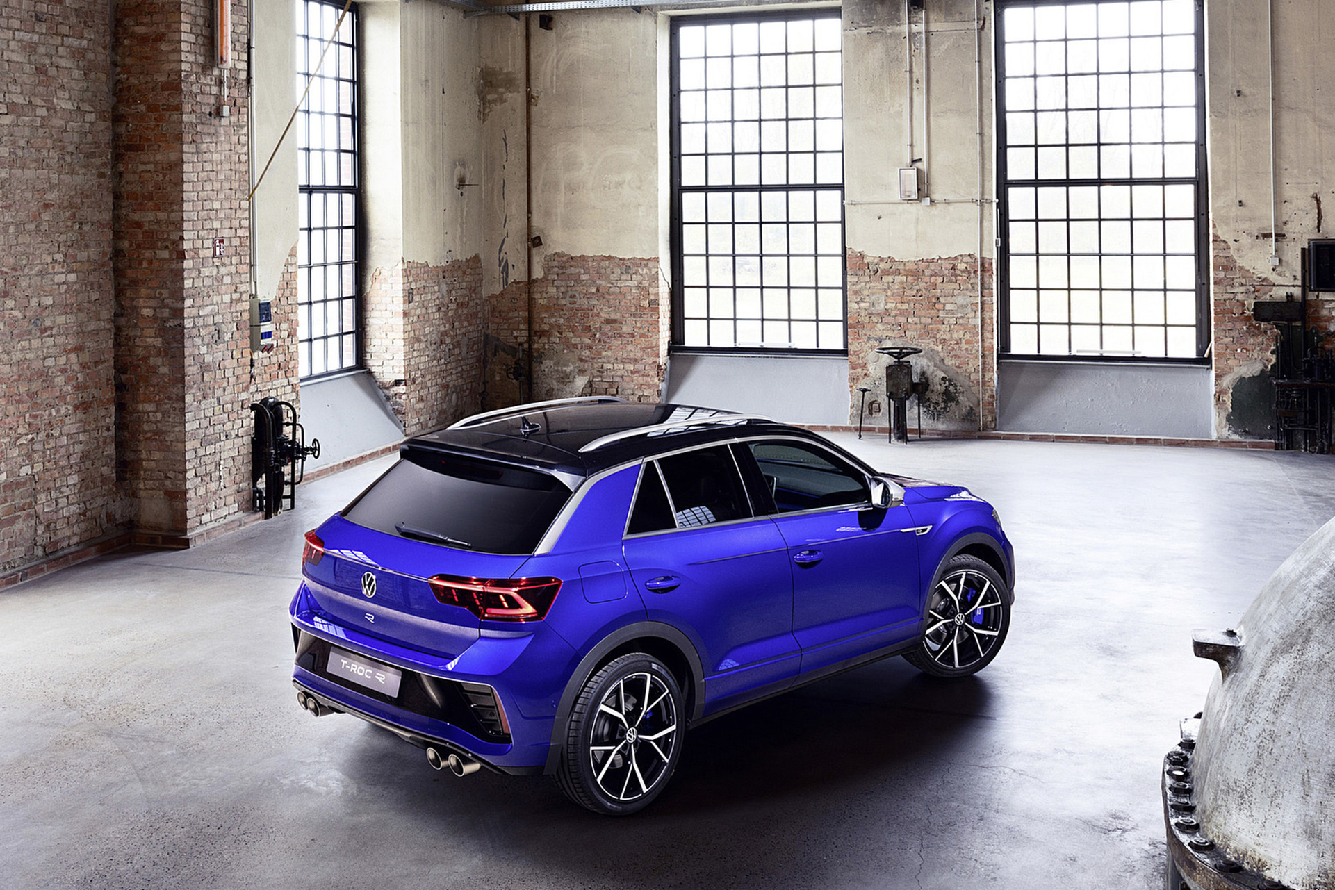 Download 2022 Volkswagen T-Roc R - Rear Three-Quarter HD Wallpaper 1921x1281 #25