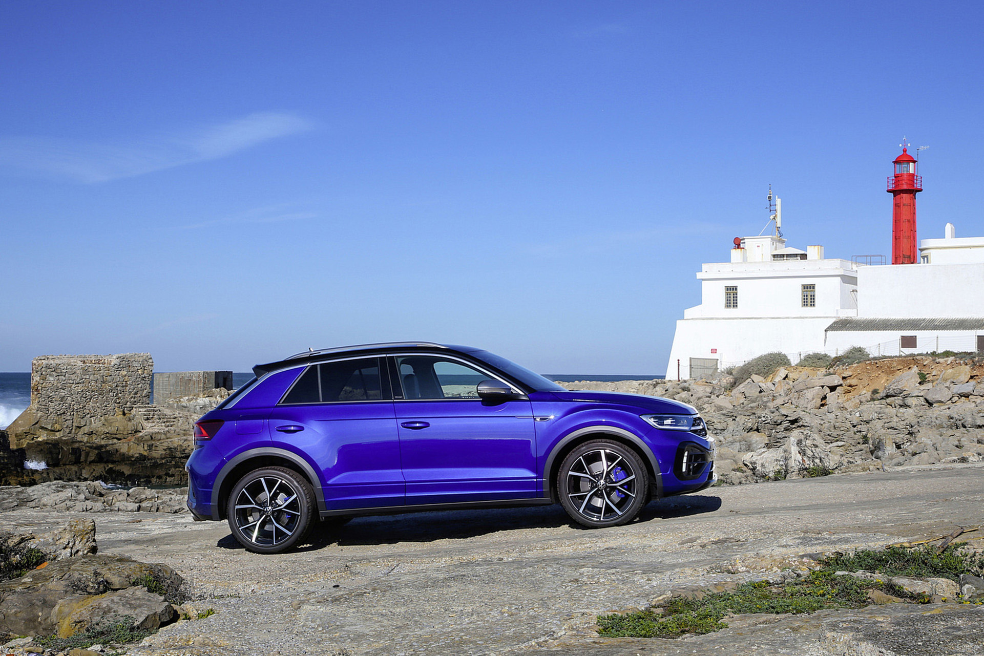Download 2022 Volkswagen T-Roc R - Side HD Wallpaper 1921x1281 #14
