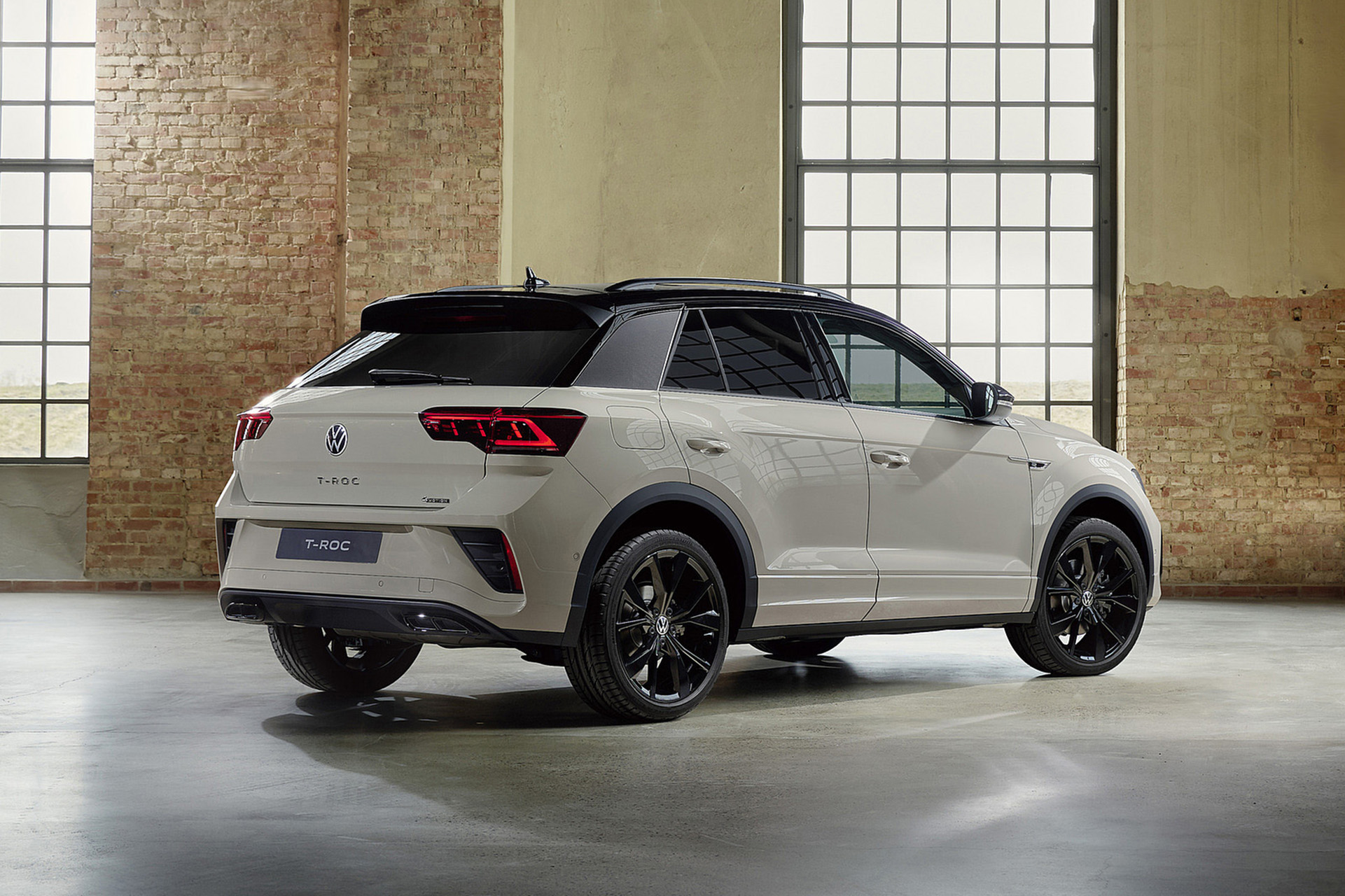 Download 2022 Volkswagen T-Roc - Rear Three-Quarter HD Wallpaper 1921x1280 #27