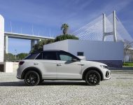 2022 Volkswagen T-Roc - Side Wallpaper 190x150