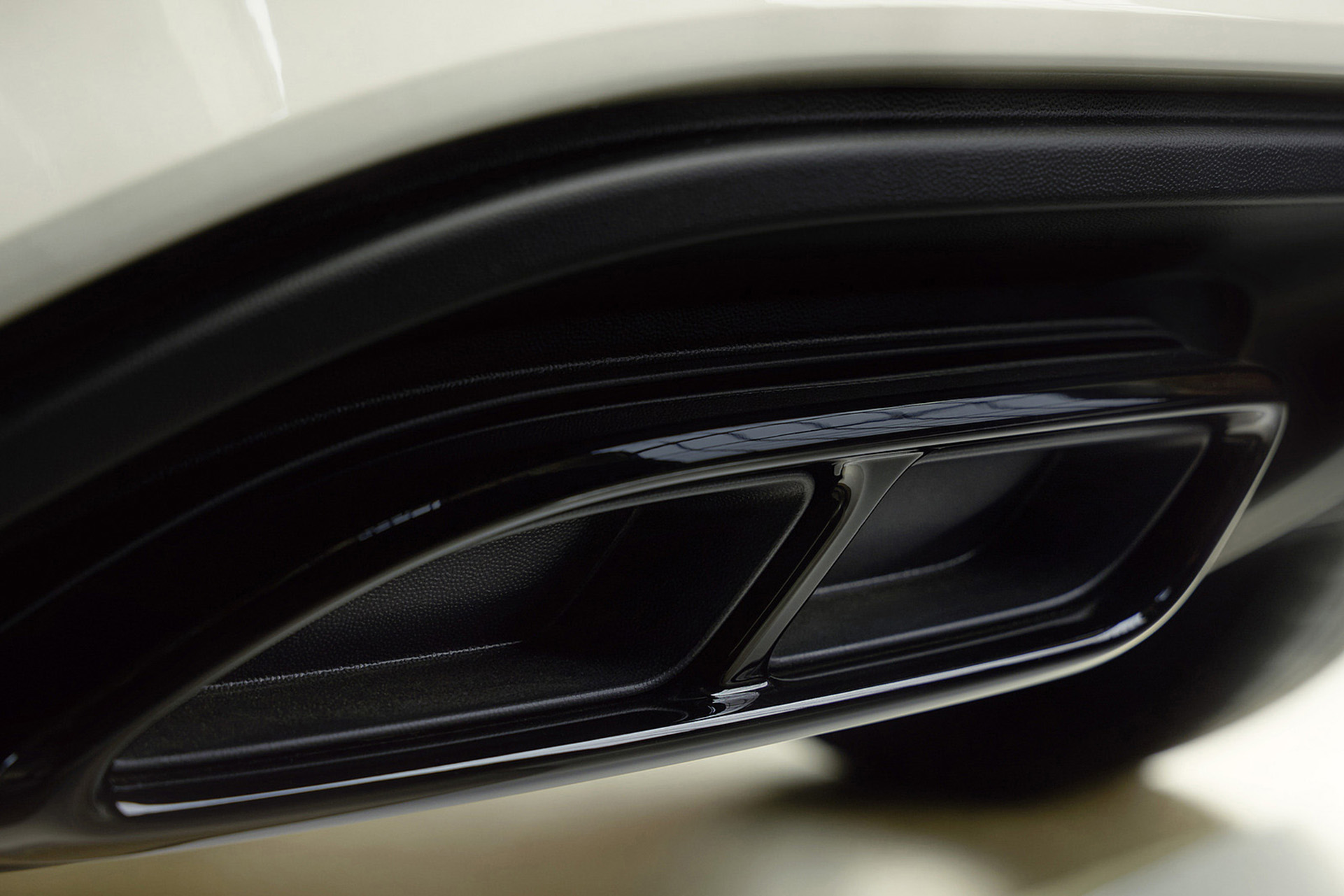 Download 2022 Volkswagen T-Roc - Tailpipe HD Wallpaper 1921x1281 #33