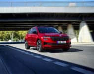 2022 Škoda Karoq SPORTLINE - Front Three-Quarter Wallpaper 190x150
