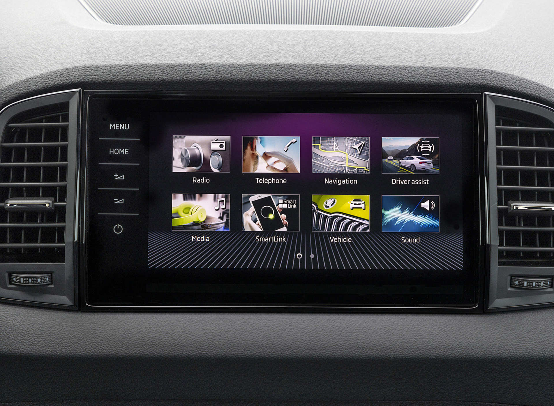 Download 2022 Škoda Karoq Sportline - Central Console HD Wallpaper 1920x1409 #43