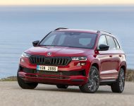 2022 Škoda Karoq Sportline - Front Three-Quarter Wallpaper 190x150