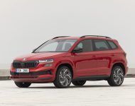 2022 Škoda Karoq Sportline - Front Three-Quarter Wallpaper 190x150
