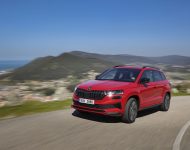 2022 Škoda Karoq Sportline - Front Three-Quarter Wallpaper 190x150