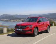 2022 Škoda Karoq Sportline - Front Three-Quarter Wallpaper 190x150