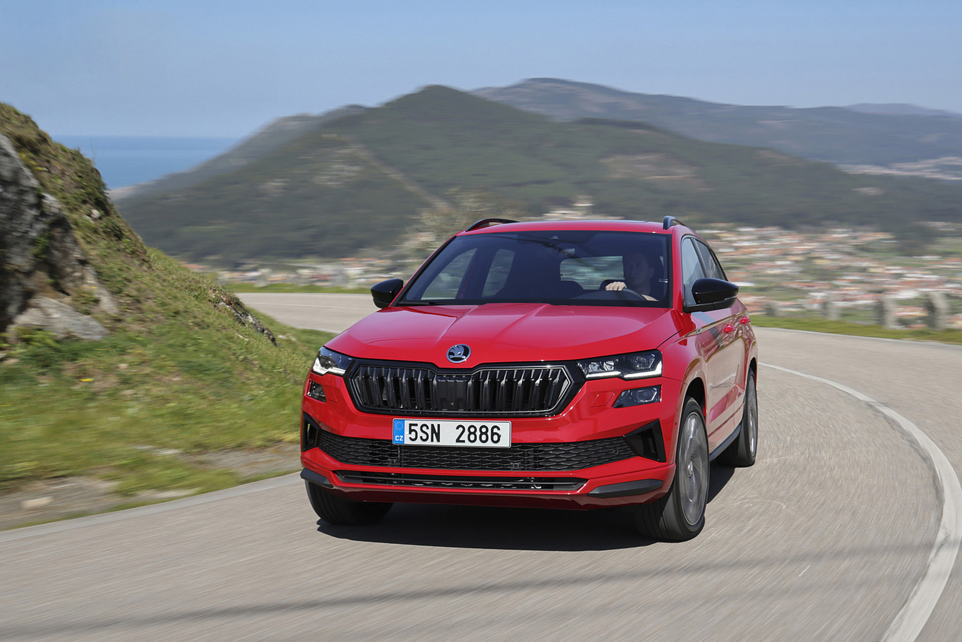 Download 2022 Škoda Karoq Sportline - Front HD Wallpaper 1921x1281 #7