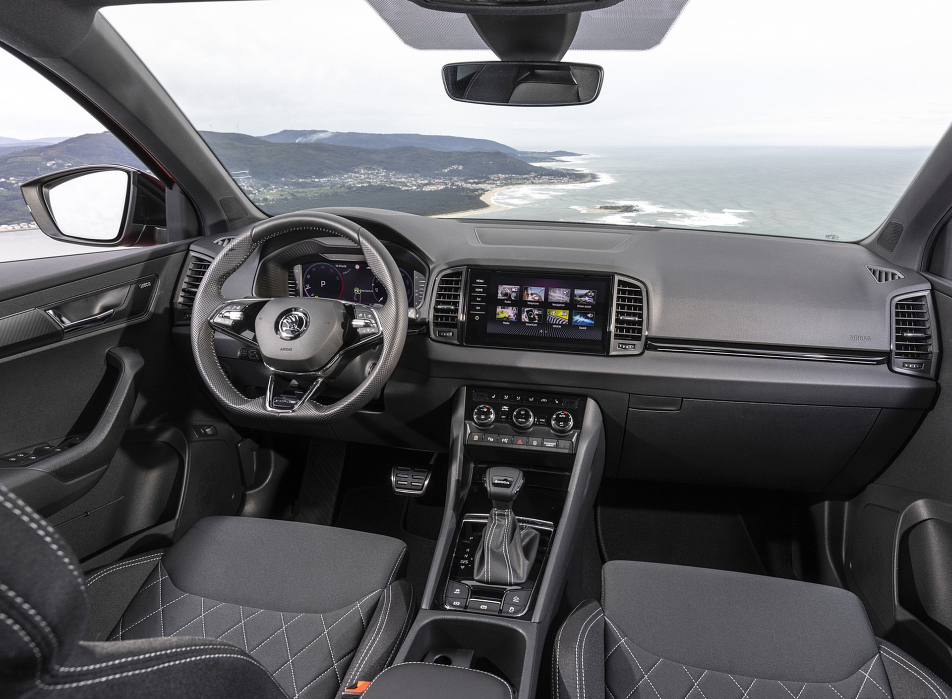 Download 2022 Škoda Karoq Sportline - Interior, Cockpit HD Wallpaper 1920x1409 #46