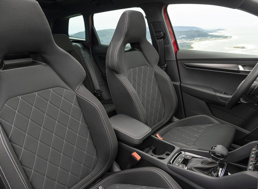2022 Škoda Karoq Sportline - Interior, Front Seats Wallpaper 850x624 #47