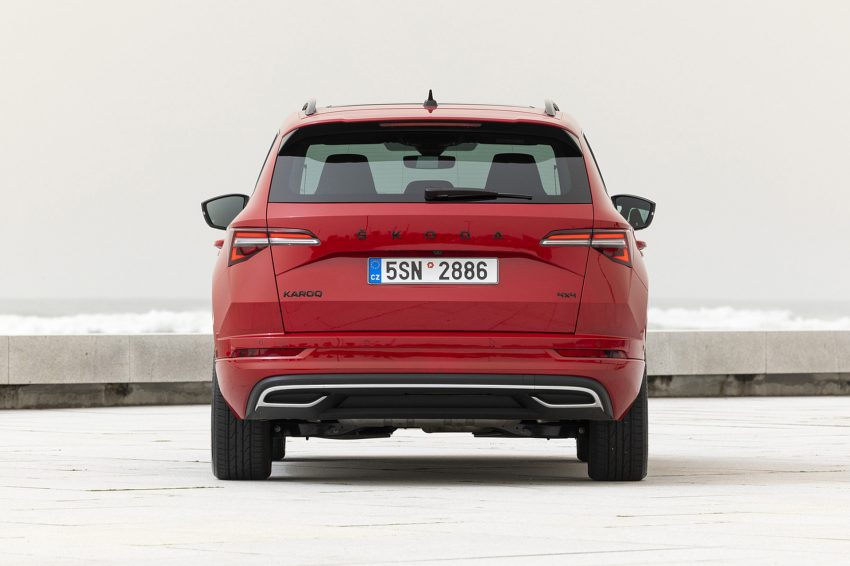 2022 Škoda Karoq Sportline - Rear Wallpaper 850x566 #38