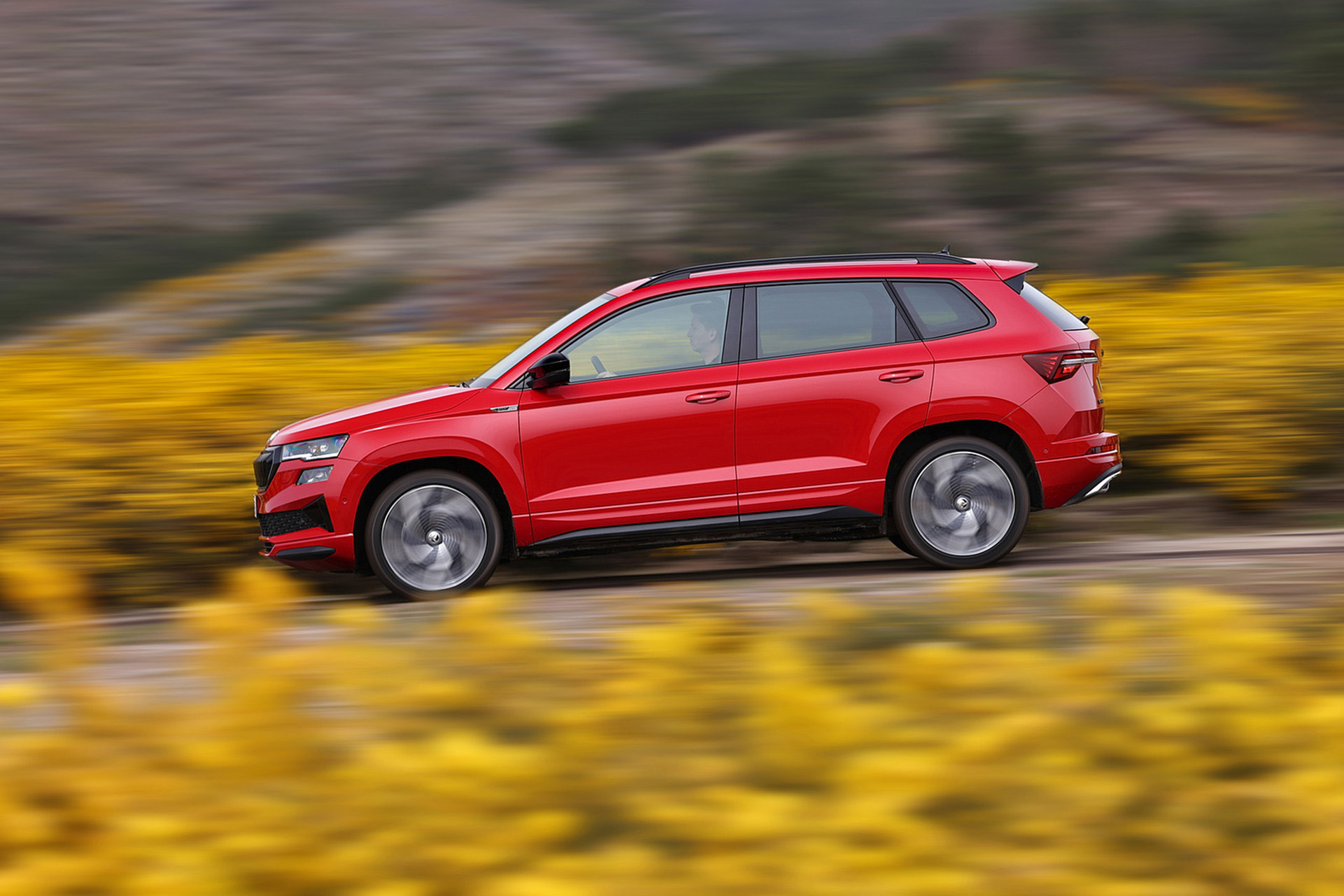 Download 2022 Škoda Karoq Sportline - Side HD Wallpaper 1921x1281 #20