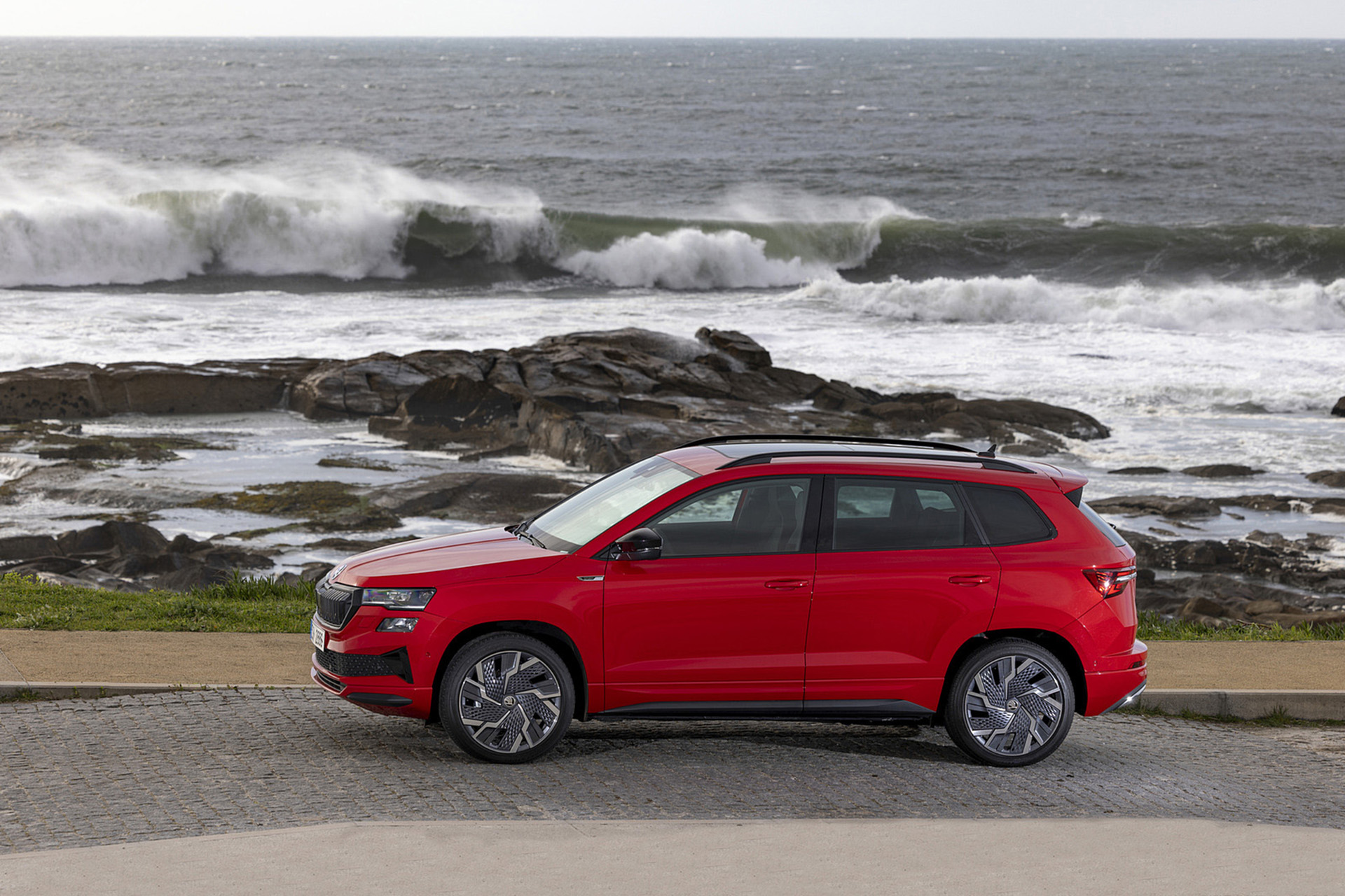 Download 2022 Škoda Karoq Sportline - Side HD Wallpaper 1920x1280 #29