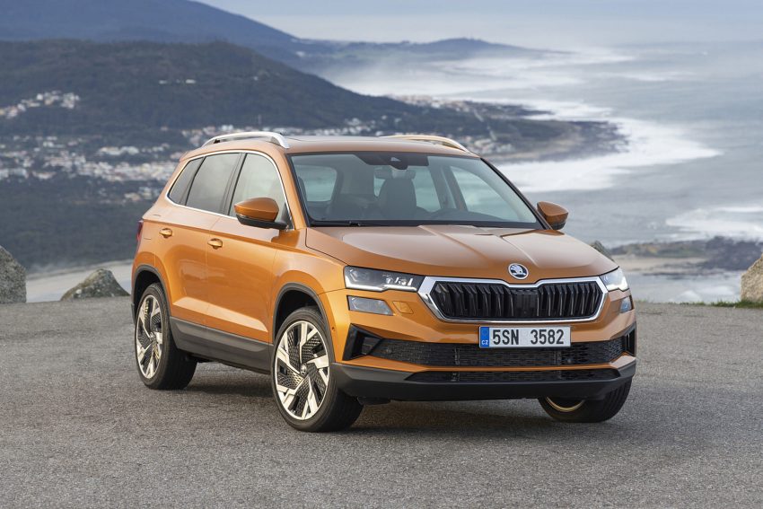2022 Škoda Karoq Style - Front Three-Quarter Wallpaper 850x567 #50