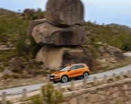 2022 Škoda Karoq Style - Front Three-Quarter Wallpaper 190x150